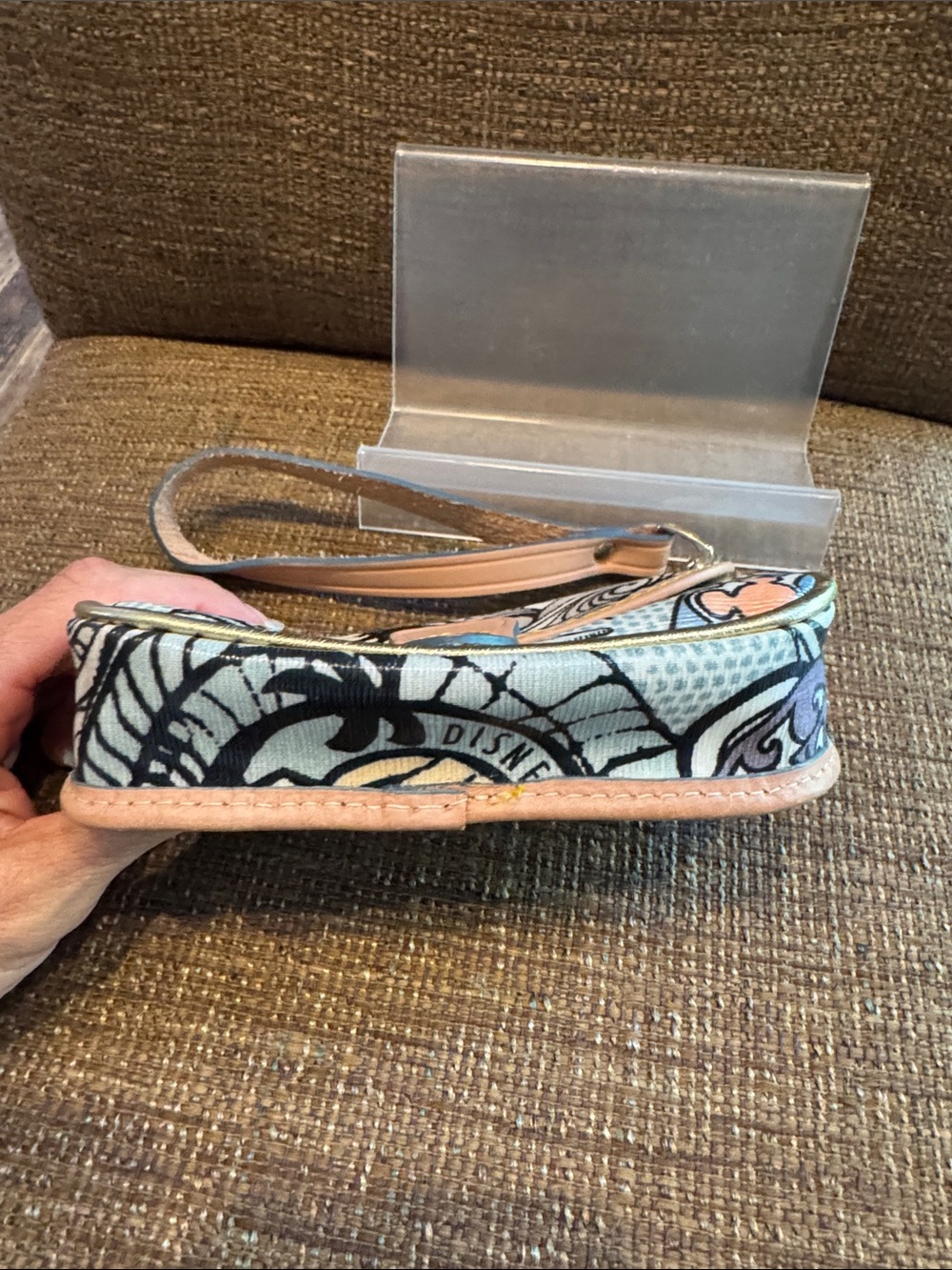 Dooney & Bourke Disney parks cruise line wristlet wallet - Picture 6 of 6